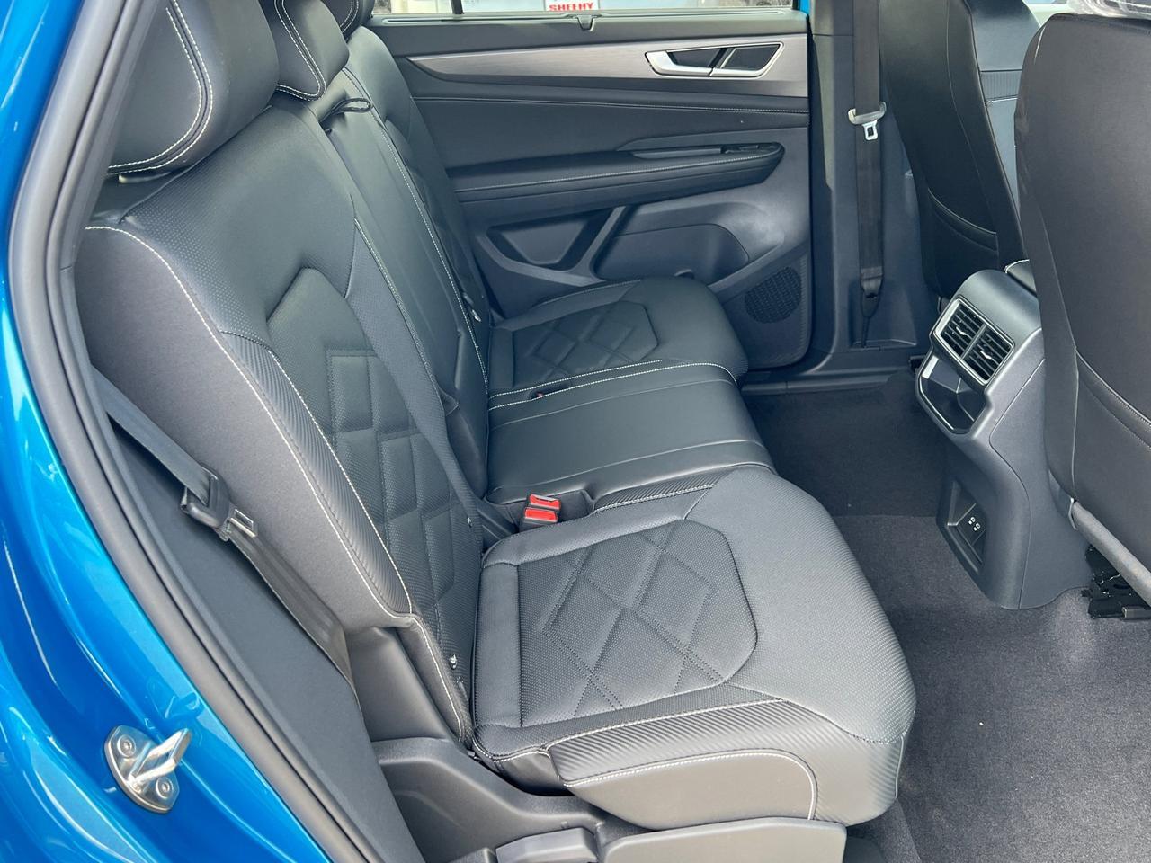 2025 Volkswagen Atlas Cross Sport 2.0T SE w/Technology Hagerstown MD