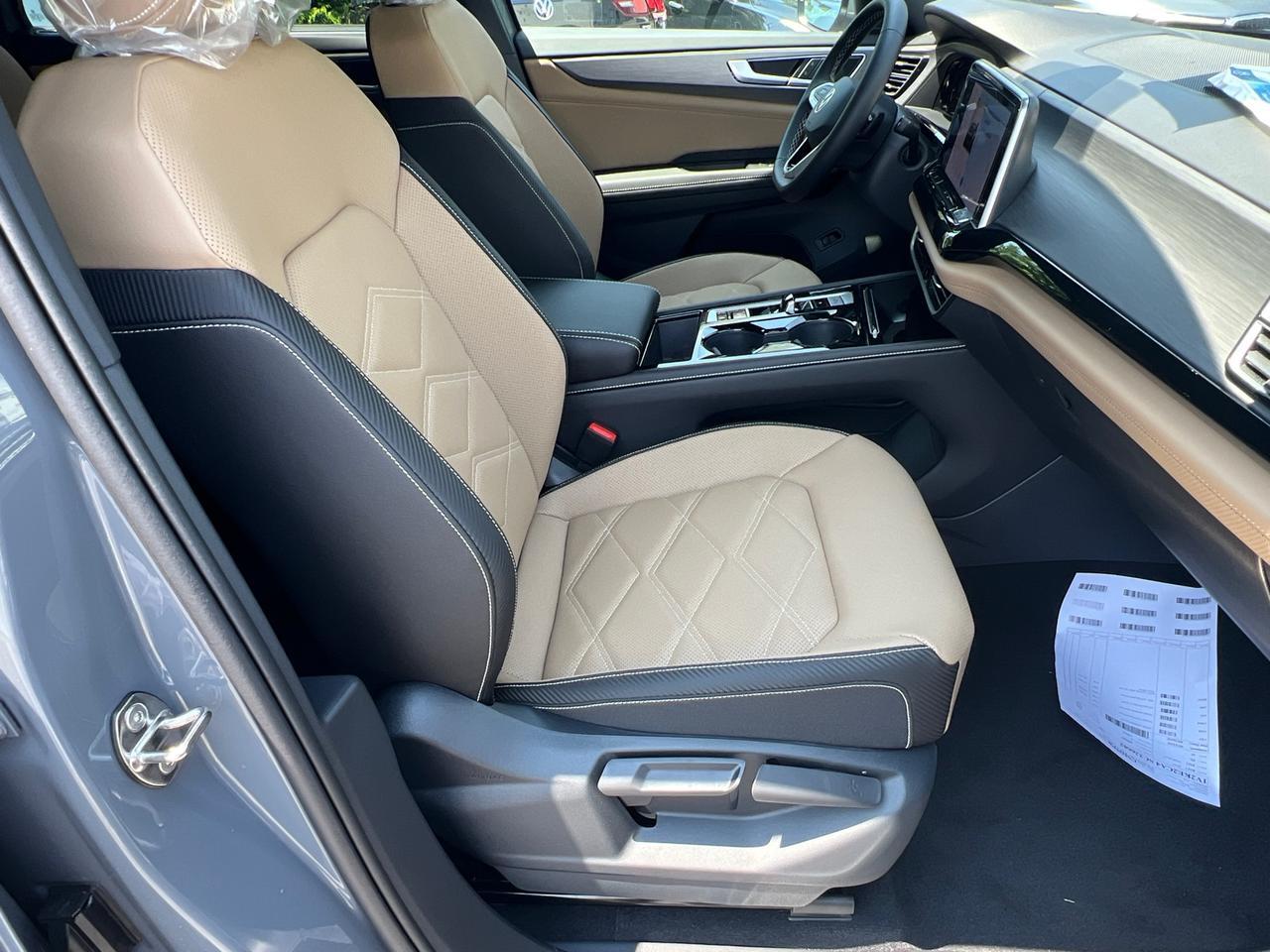 2025 Volkswagen Atlas Cross Sport 2.0T SE w/Technology Hagerstown MD
