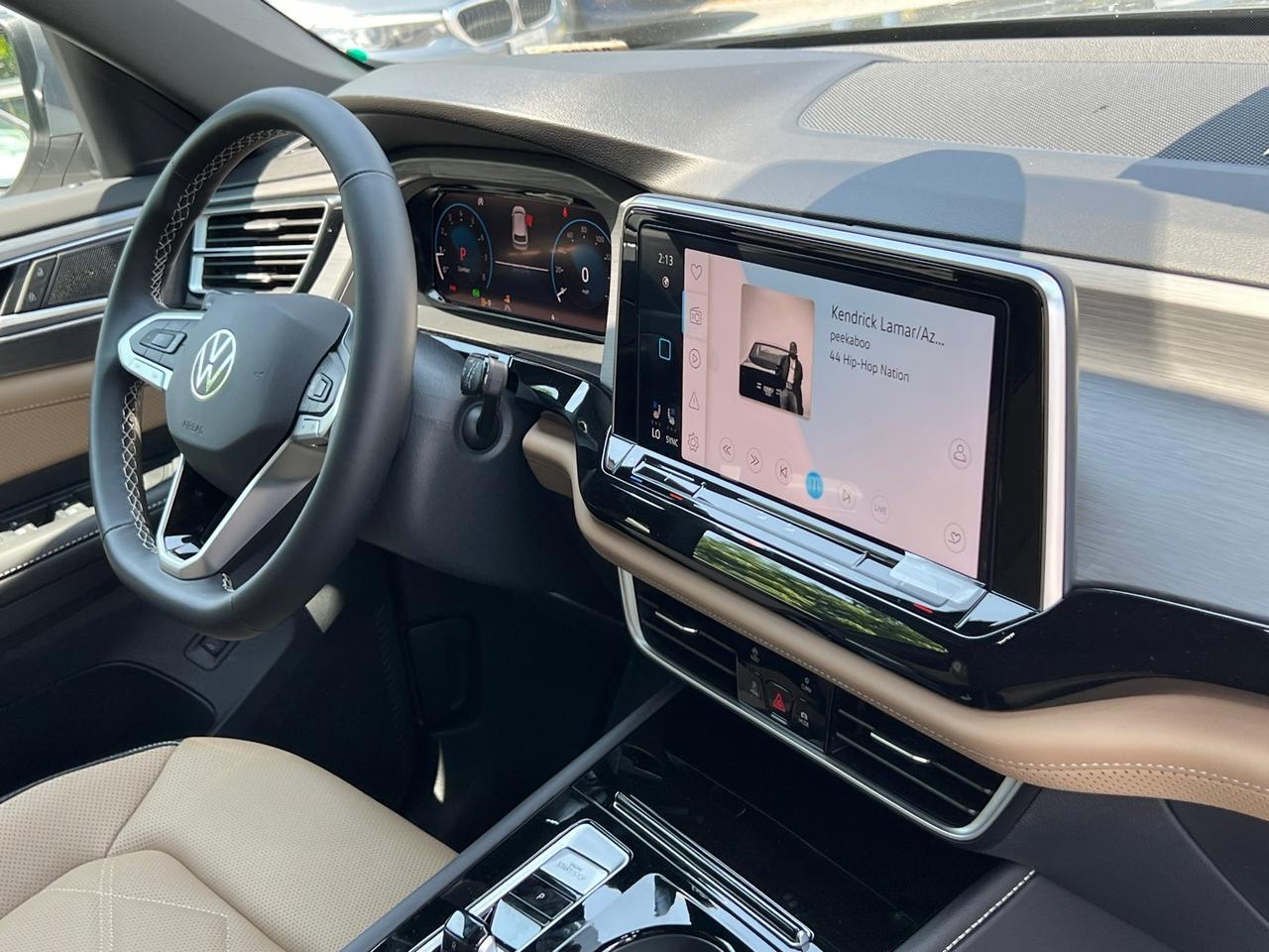 2025 Volkswagen Atlas Cross Sport 2.0T SE w/Technology Hagerstown MD