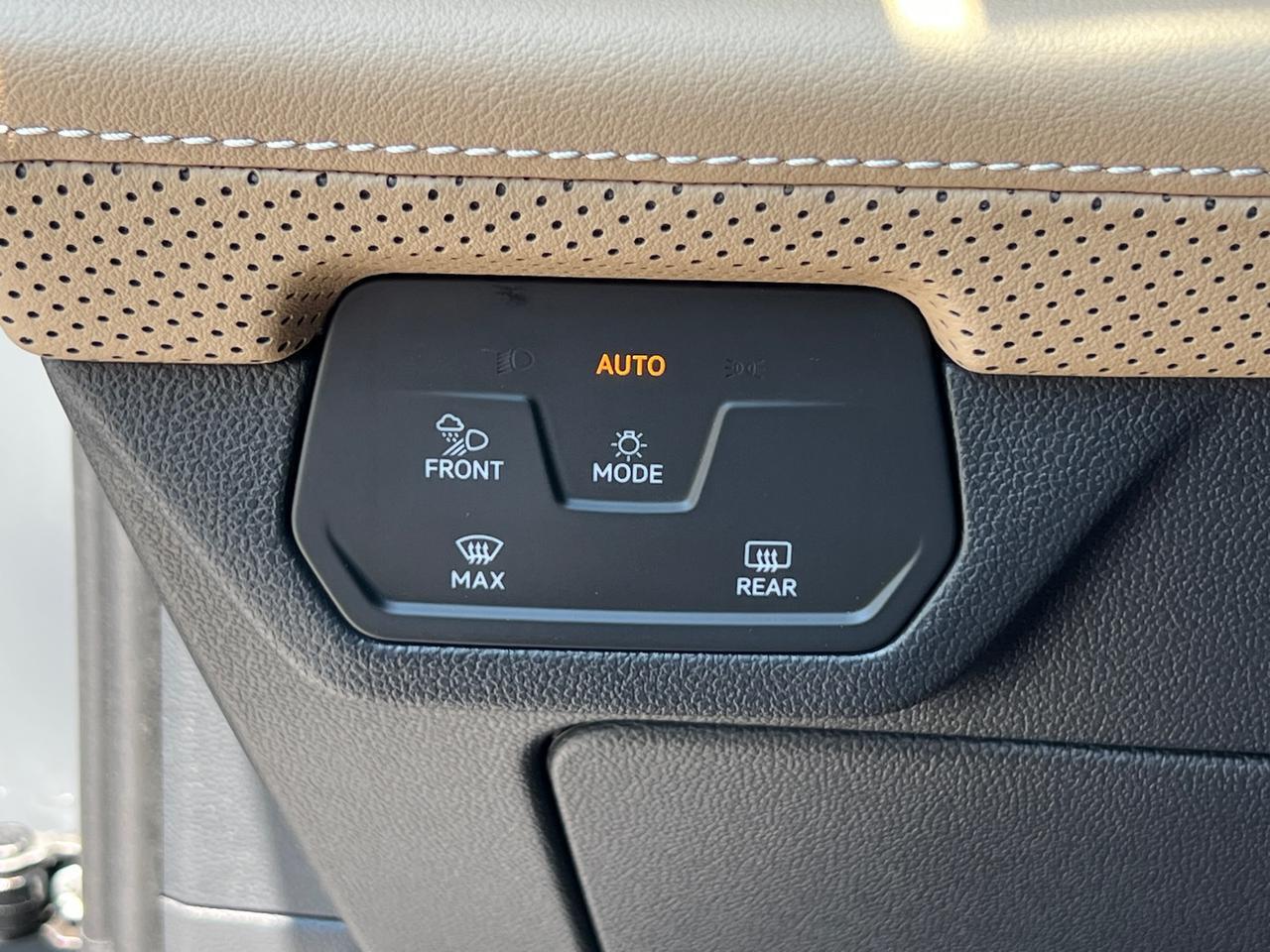 2025 Volkswagen Atlas Cross Sport 2.0T SE w/Technology Hagerstown MD