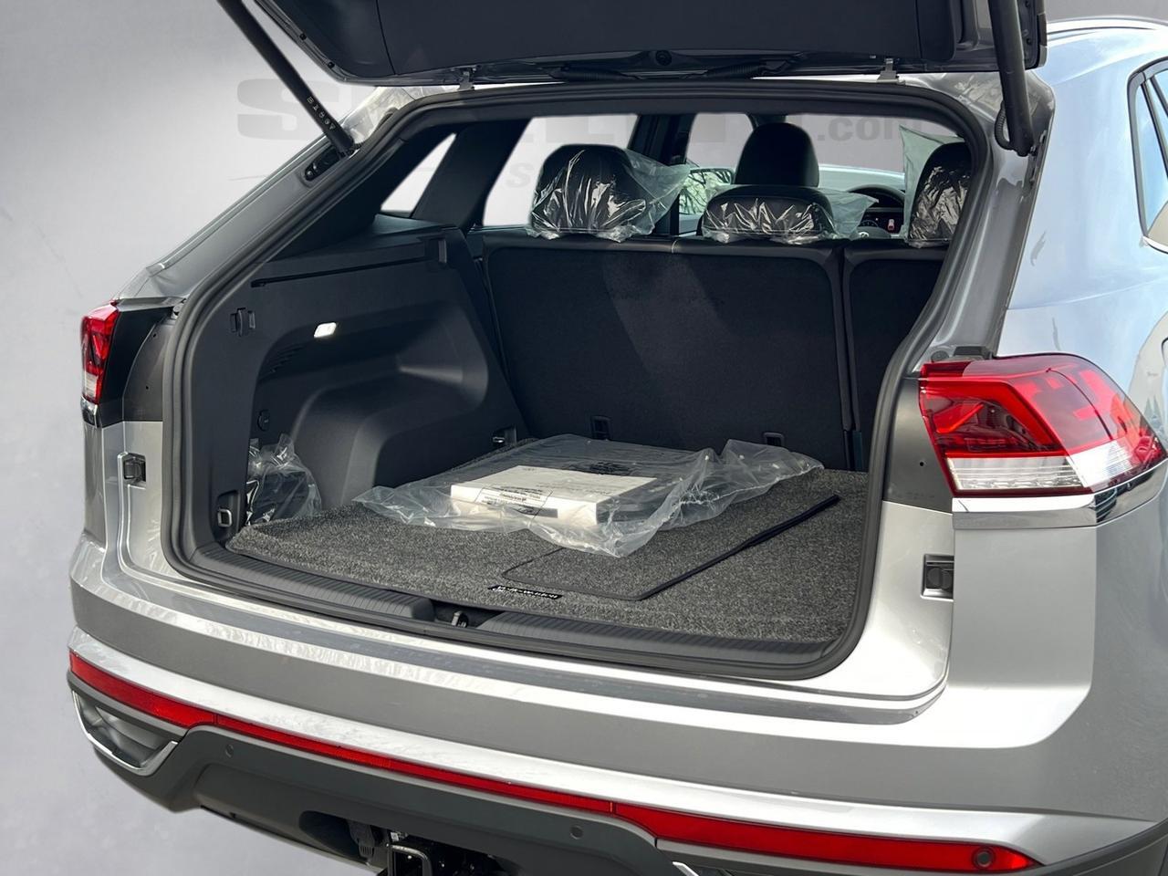 2025 Volkswagen Atlas Cross Sport 2.0T SE w/Technology Hagerstown MD