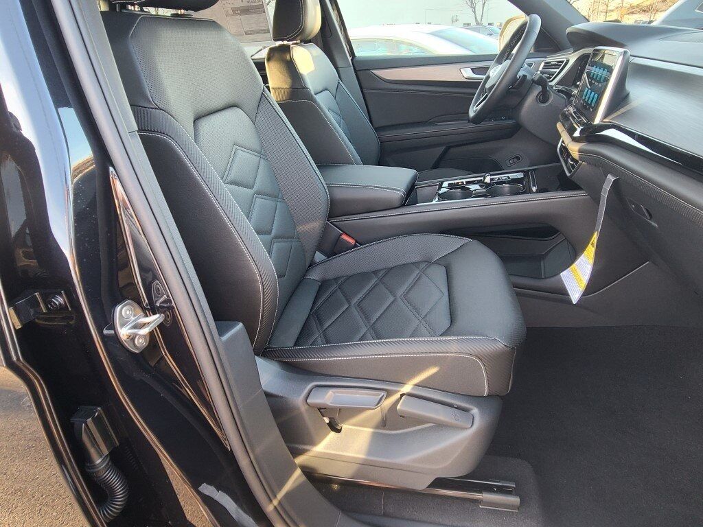 2025 Volkswagen Atlas Cross Sport 2.0T SE w/Technology Springfield VA