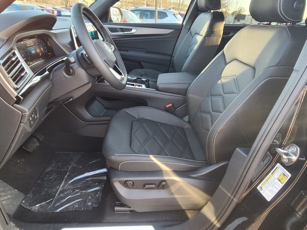 2025 Volkswagen Atlas Cross Sport 2.0T SE w/Technology Springfield VA