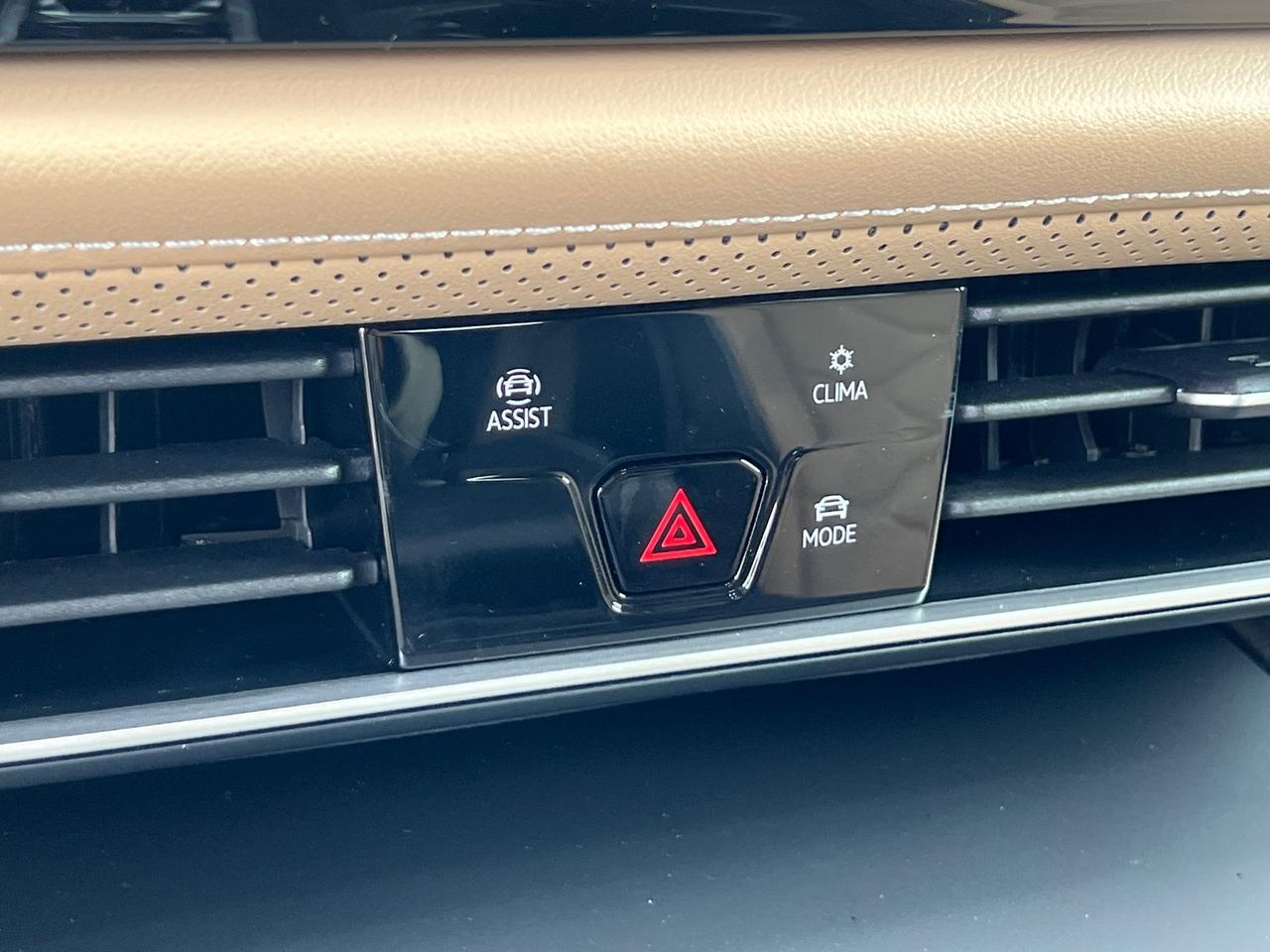 2025 Volkswagen Atlas Cross Sport 2.0T SE Hagerstown MD