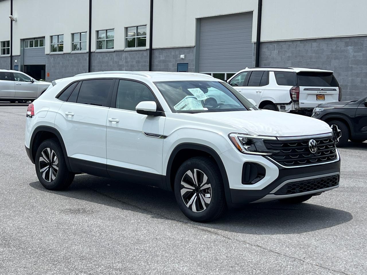 2025 Volkswagen Atlas Cross Sport 2.0T SE Hagerstown MD