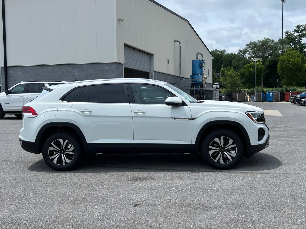 2025 Volkswagen Atlas Cross Sport 2.0T SE Hagerstown MD