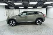 2025 Volkswagen Atlas Cross Sport 2.0T SEL Oshkosh WI