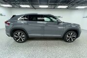 2025 Volkswagen Atlas Cross Sport 2.0T SEL Premium R-Line Oshkosh WI