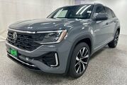 2025 Volkswagen Atlas Cross Sport 2.0T SEL Premium R-Line Oshkosh WI