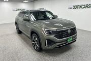 2025 Volkswagen Atlas Cross Sport 2.0T SEL Premium R-Line Oshkosh WI