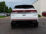 2025 Volkswagen Atlas Cross Sport 2.0T SEL Premium R-Line Oshkosh WI