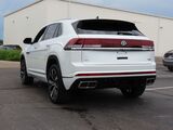 2025 Volkswagen Atlas Cross Sport 2.0T SEL Premium R-Line Oshkosh WI