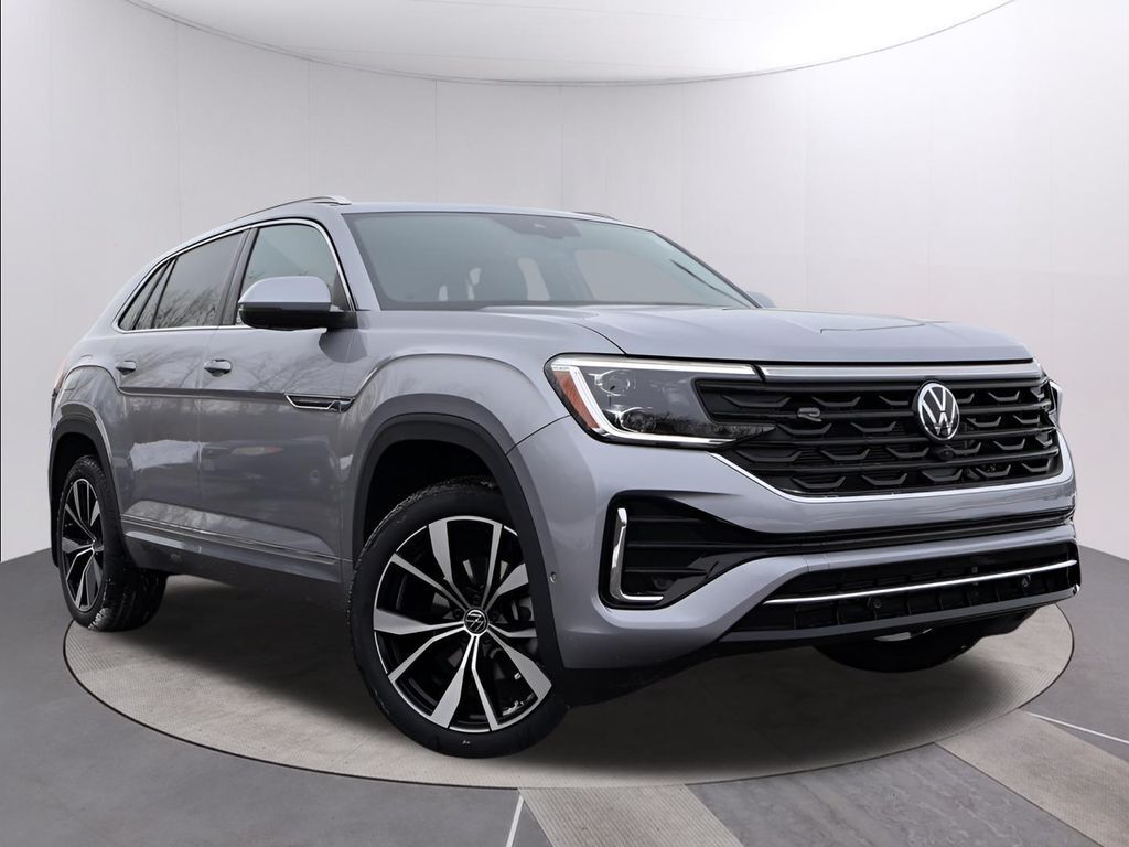 2025 Volkswagen Atlas Cross Sport 2.0T SEL Premium R-Line Oshkosh WI