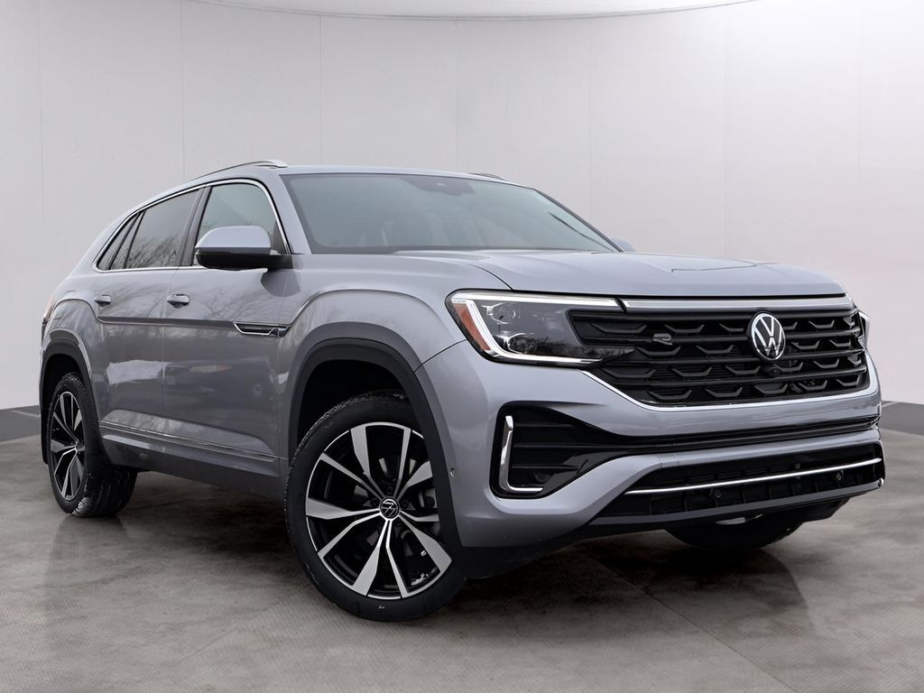 2025 Volkswagen Atlas Cross Sport 2.0T SEL Premium R-Line Oshkosh WI