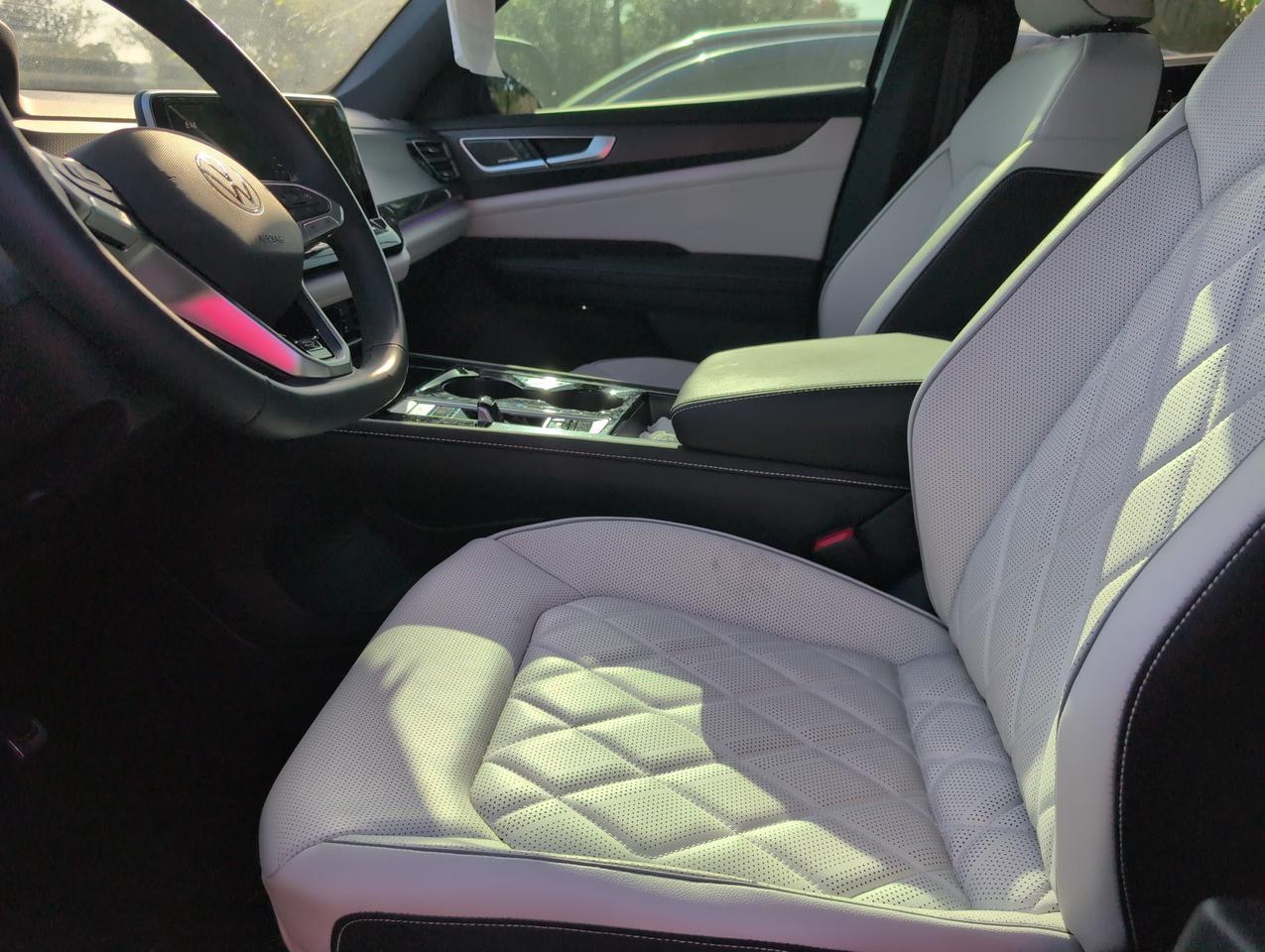 2025 Volkswagen Atlas Cross Sport 2.0T SEL Premium R-Line San Antonio TX