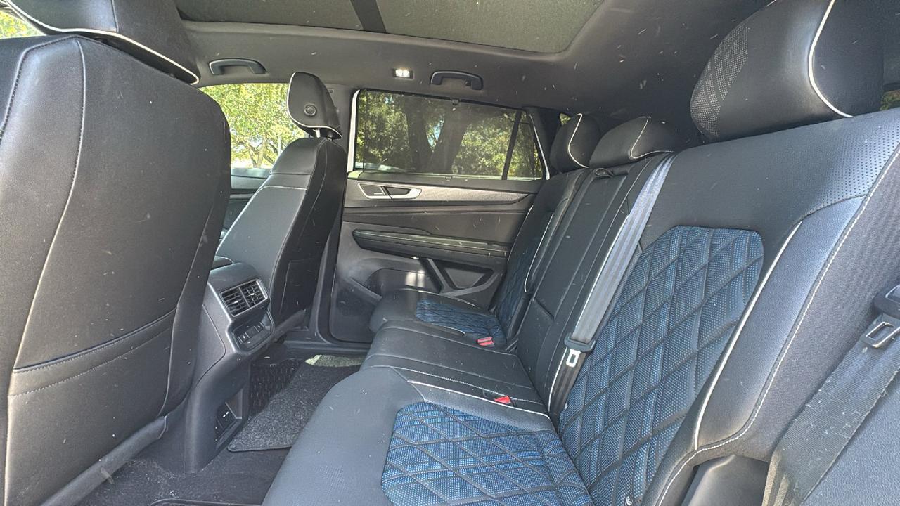 2025 Volkswagen Atlas Cross Sport 2.0T SEL Premium R-Line  Selma TX
