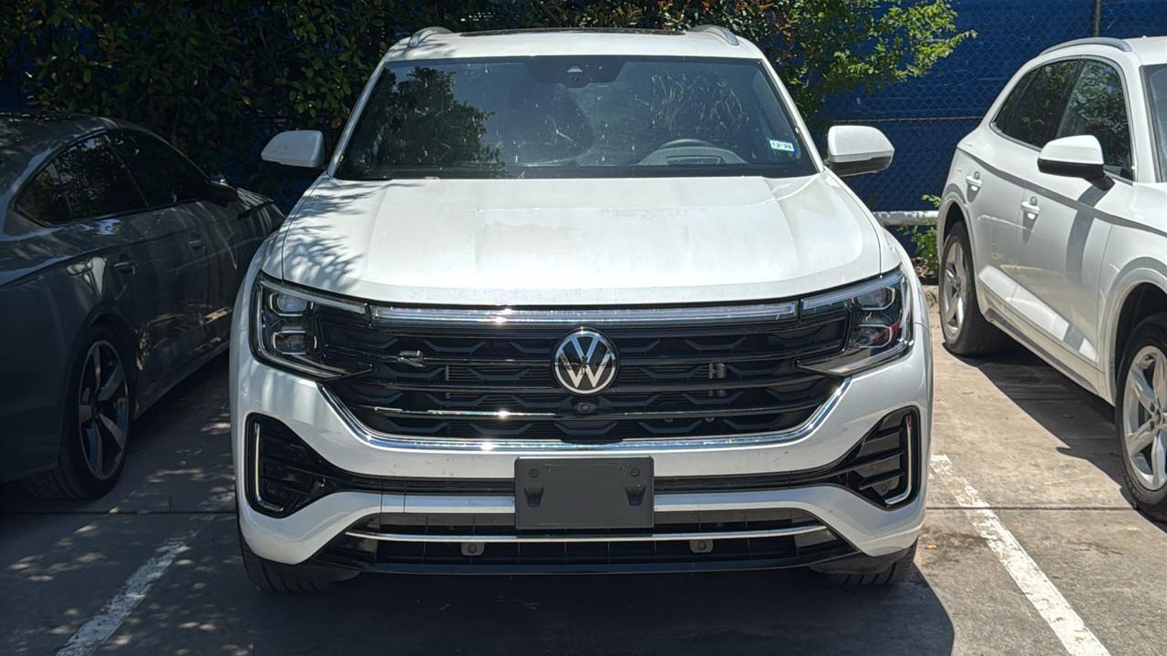 2025 Volkswagen Atlas Cross Sport 2.0T SEL Premium R-Line