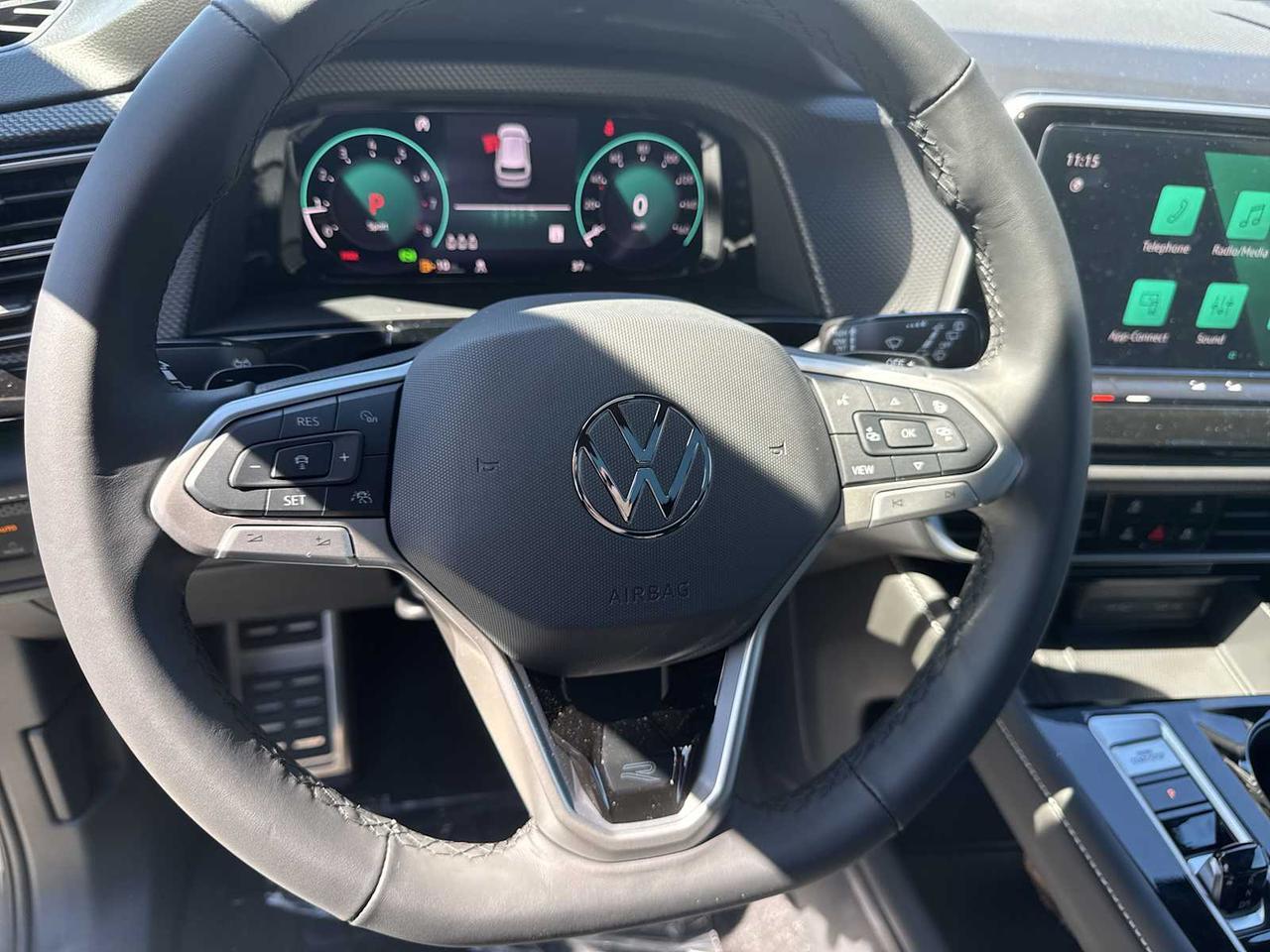 2025 Volkswagen Atlas Cross Sport 2.0T SEL Premium R-Line Medford MA