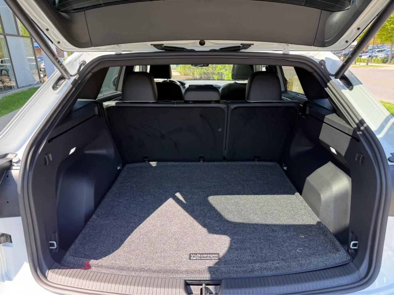 2025 Volkswagen Atlas Cross Sport 2.0T SEL Premium R-Line Wellesley MA