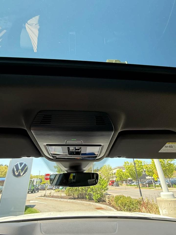 2025 Volkswagen Atlas Cross Sport 2.0T SEL Premium R-Line Wellesley MA