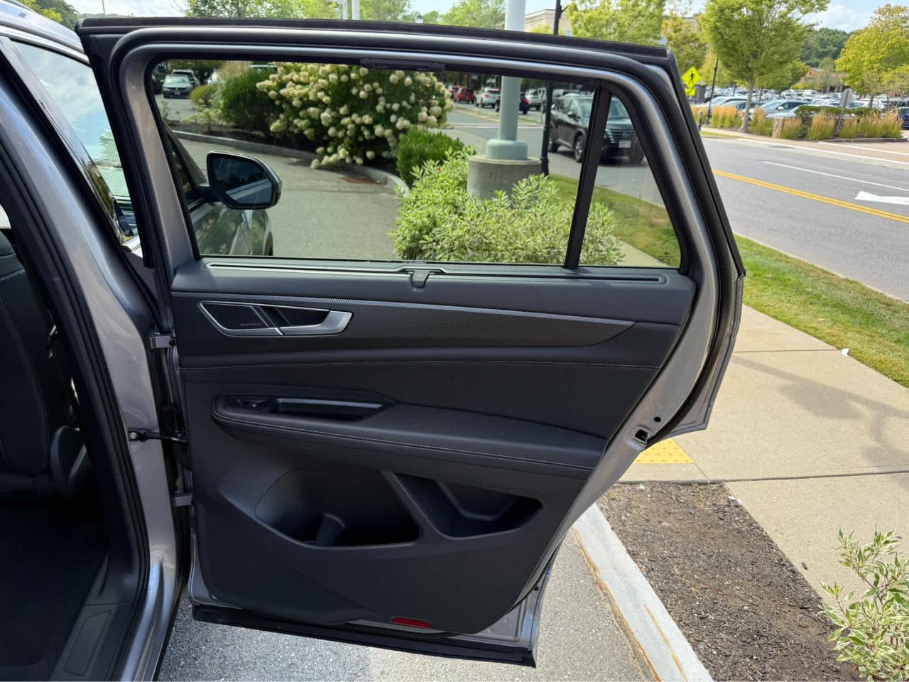 2025 Volkswagen Atlas Cross Sport 2.0T SEL Premium R-Line Wellesley MA
