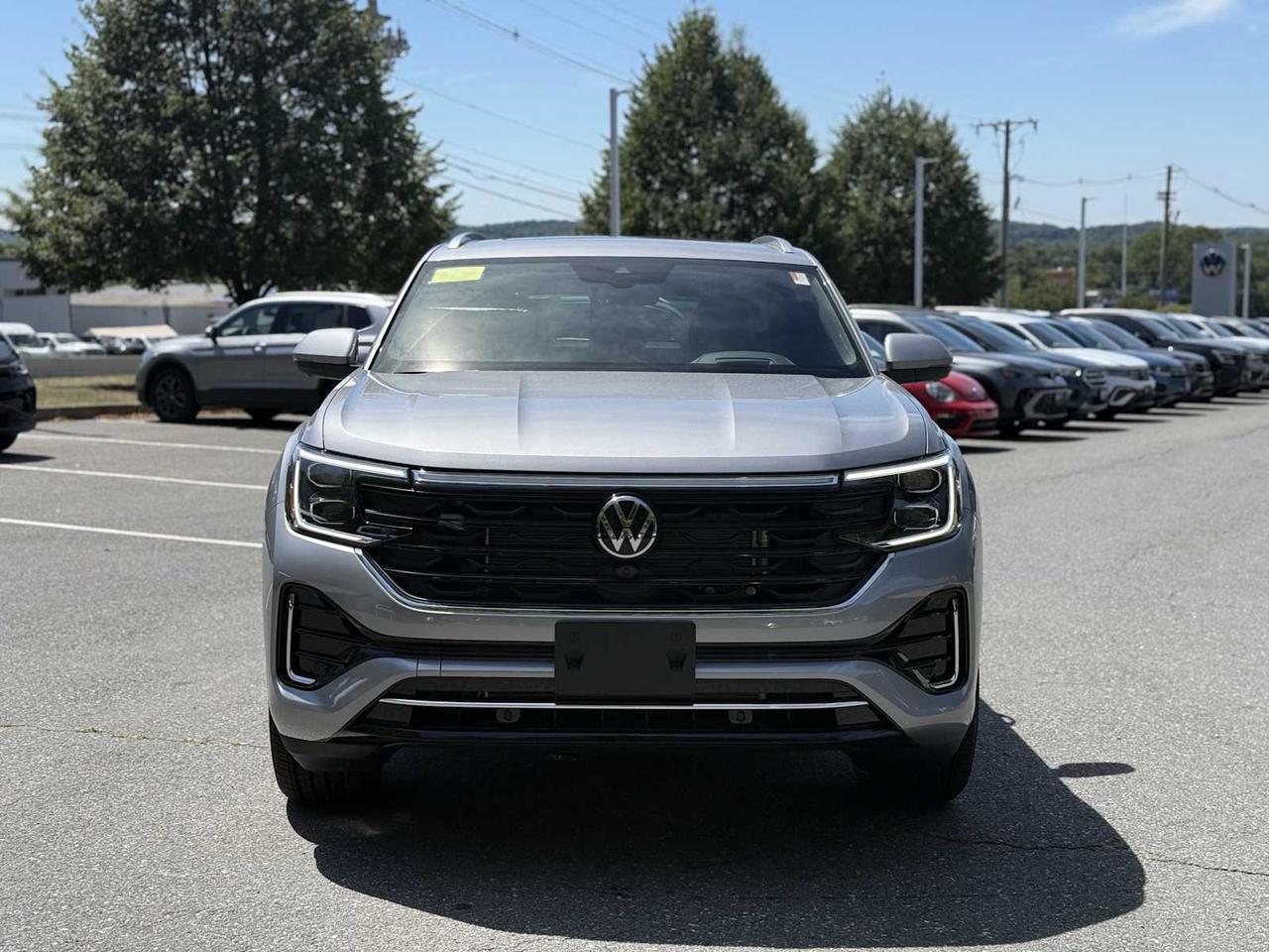 2025 Volkswagen Atlas Cross Sport 2.0T SEL Premium R-Line Westborough MA