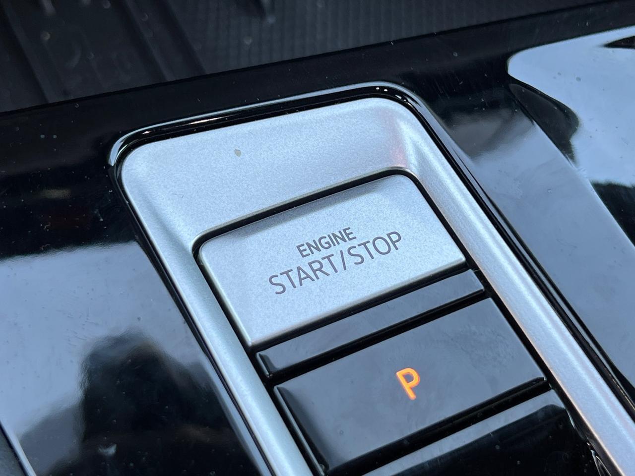 2025 Volkswagen Atlas Cross Sport 2.0T SEL Premium R-Line Hagerstown MD