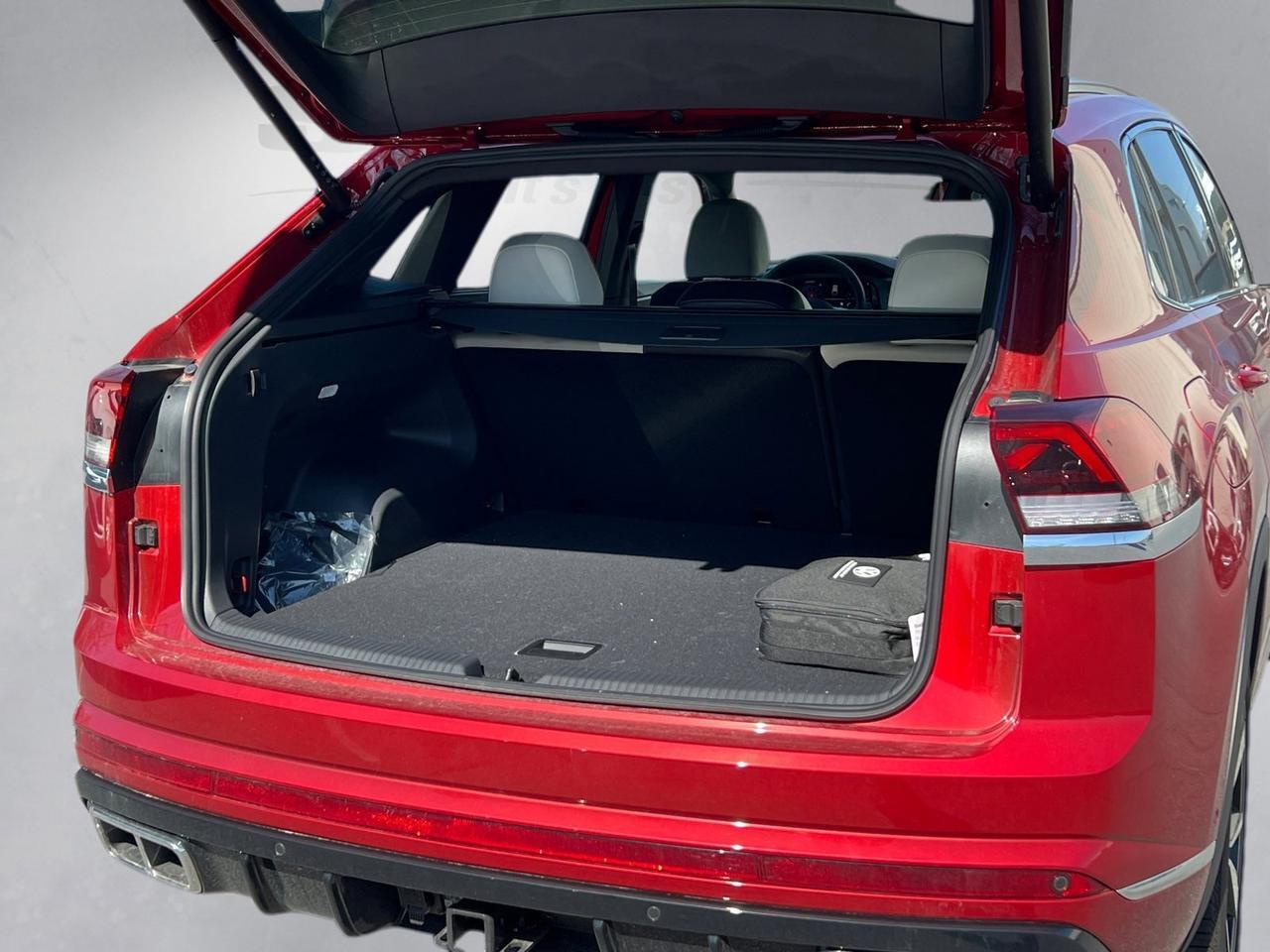 2025 Volkswagen Atlas Cross Sport 2.0T SEL Premium R-Line Hagerstown MD