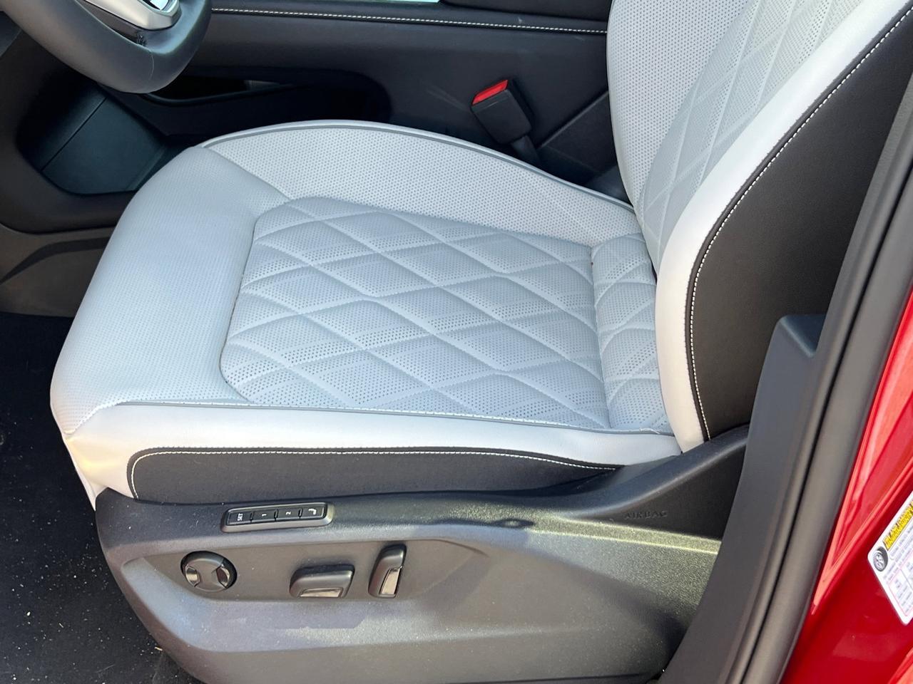 2025 Volkswagen Atlas Cross Sport 2.0T SEL Premium R-Line Hagerstown MD