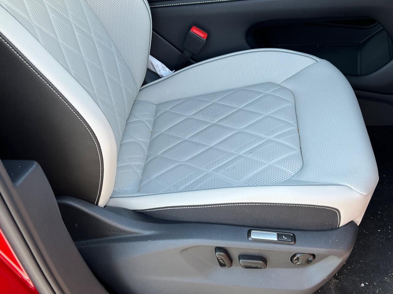 2025 Volkswagen Atlas Cross Sport 2.0T SEL Premium R-Line Hagerstown MD