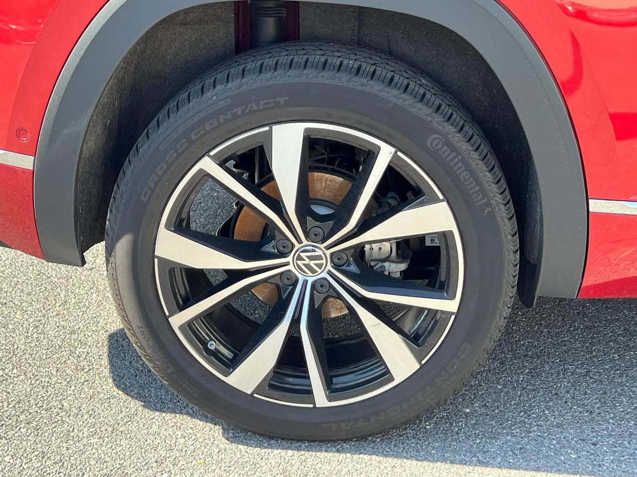 2025 Volkswagen Atlas Cross Sport 2.0T SEL Premium R-Line Hagerstown MD