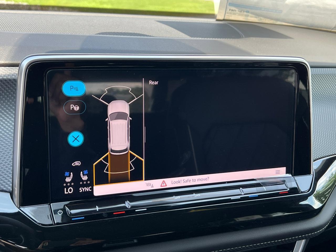 2025 Volkswagen Atlas Cross Sport 2.0T SEL Premium R-Line Hagerstown MD