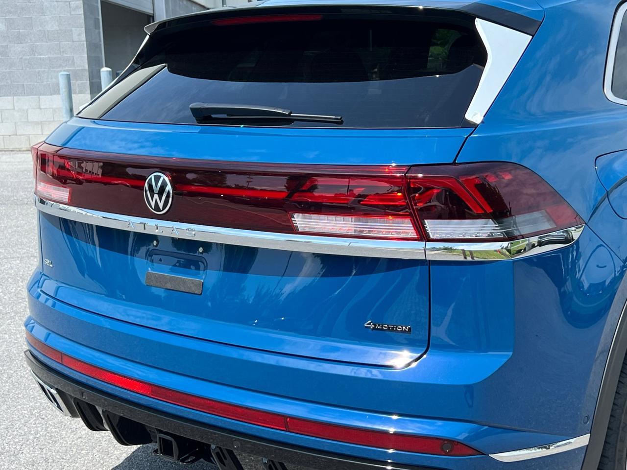 2025 Volkswagen Atlas Cross Sport 2.0T SEL Premium R-Line Hagerstown MD