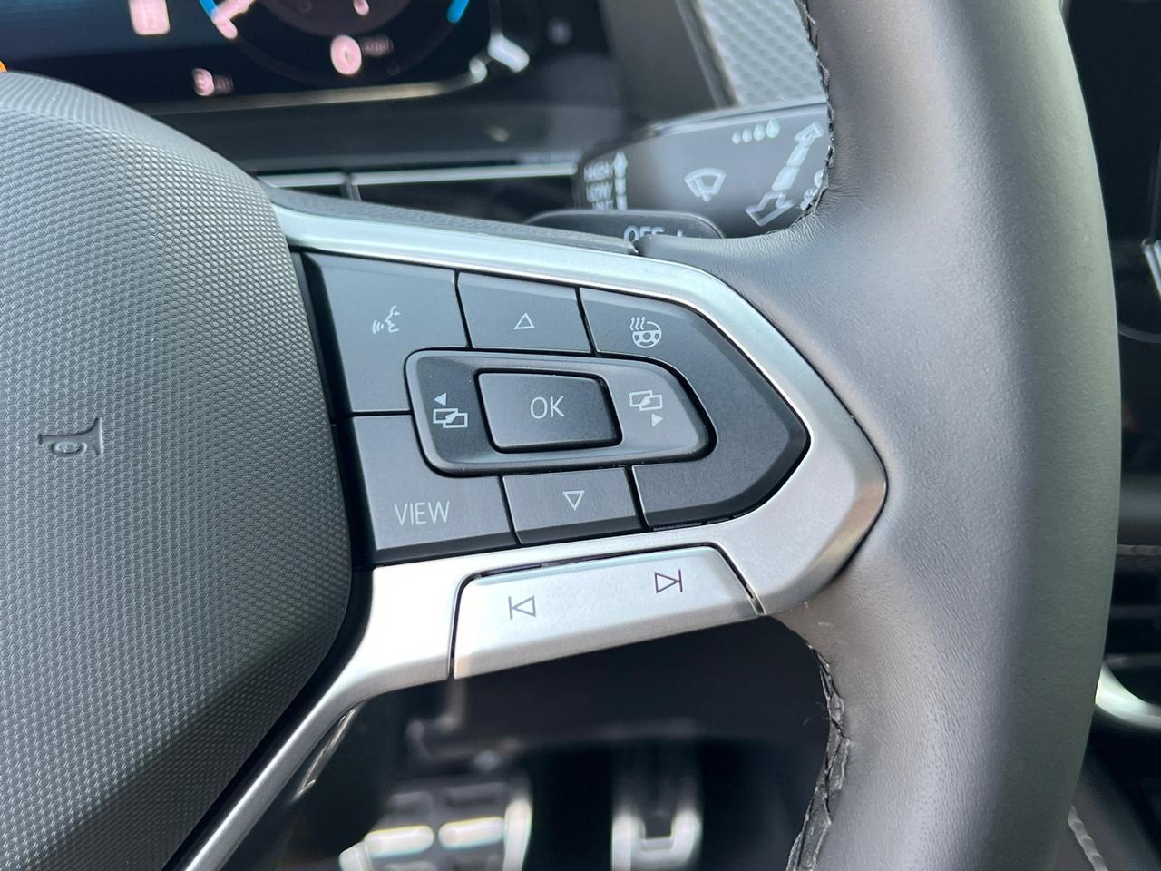 2025 Volkswagen Atlas Cross Sport 2.0T SEL Premium R-Line Hagerstown MD