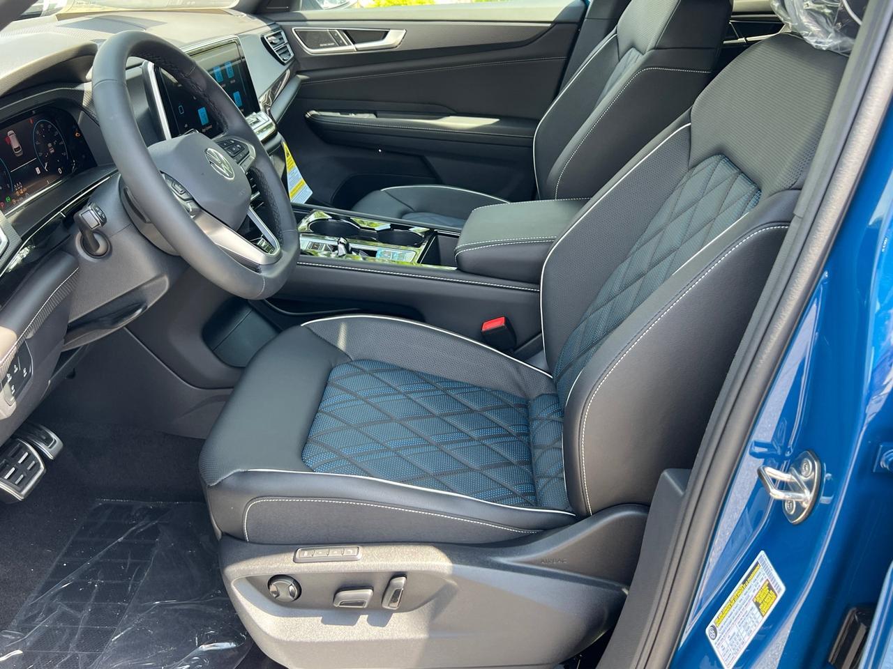 2025 Volkswagen Atlas Cross Sport 2.0T SEL Premium R-Line Hagerstown MD