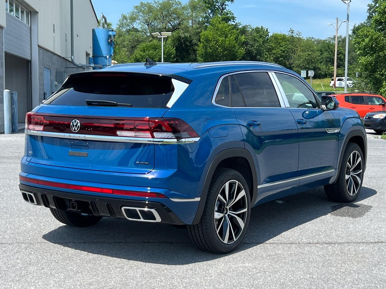 2025 Volkswagen Atlas Cross Sport 2.0T SEL Premium R-Line Hagerstown MD