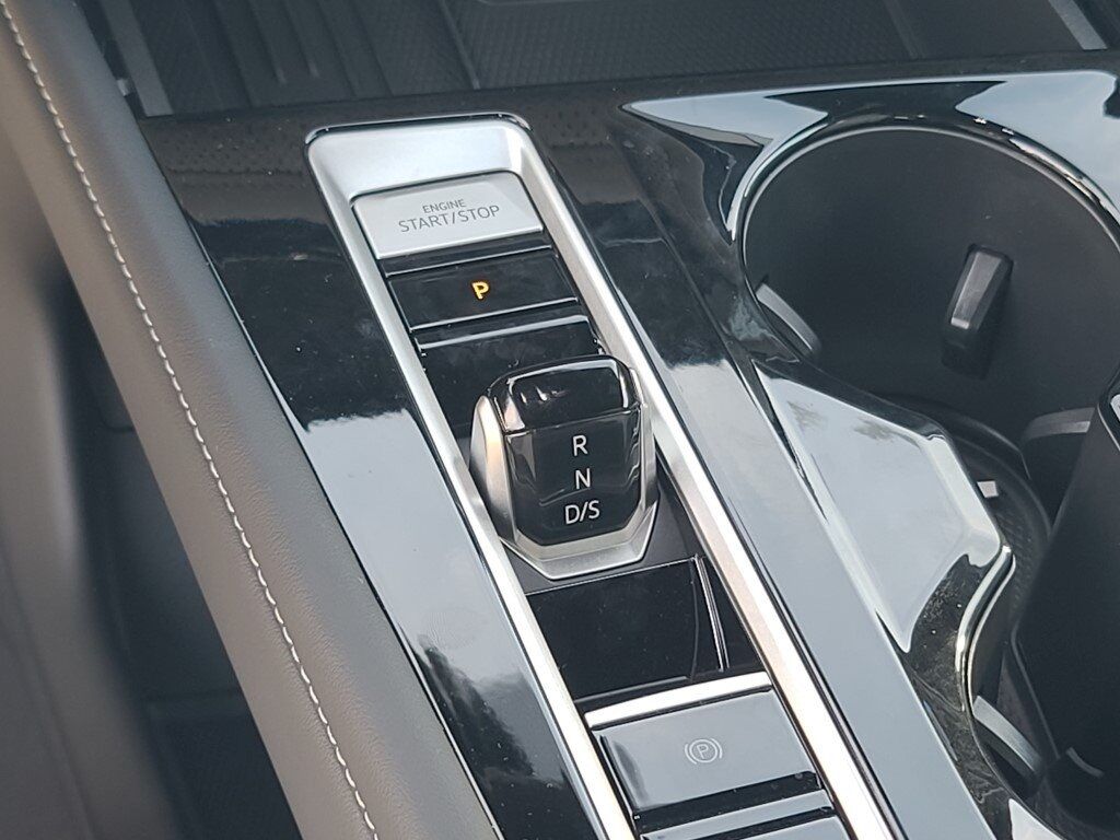 2025 Volkswagen Atlas Cross Sport 2.0T SEL Premium R-Line Springfield VA