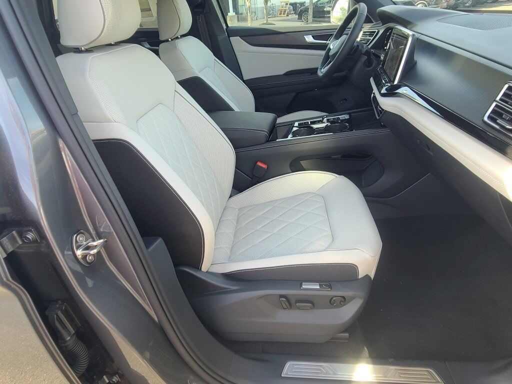 2025 Volkswagen Atlas Cross Sport 2.0T SEL Premium R-Line Springfield VA