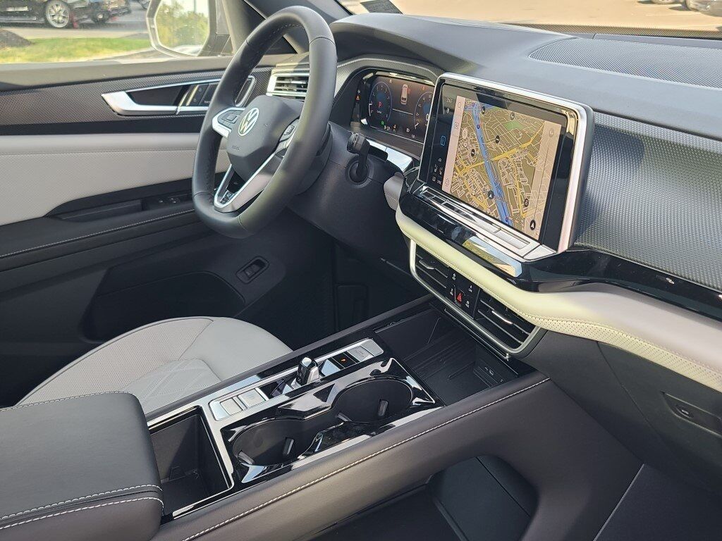 2025 Volkswagen Atlas Cross Sport 2.0T SEL Premium R-Line Springfield VA