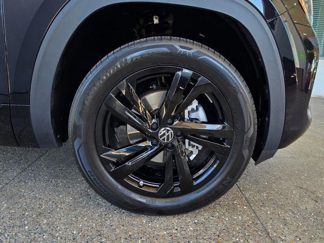 2025 Volkswagen Atlas Cross Sport 2.0T SEL R-Line Black Folsom CA
