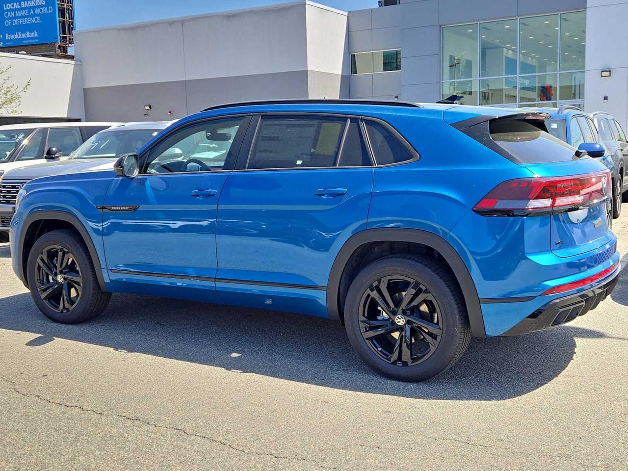 2025 Volkswagen Atlas Cross Sport 2.0T SEL R-Line Black Medford MA