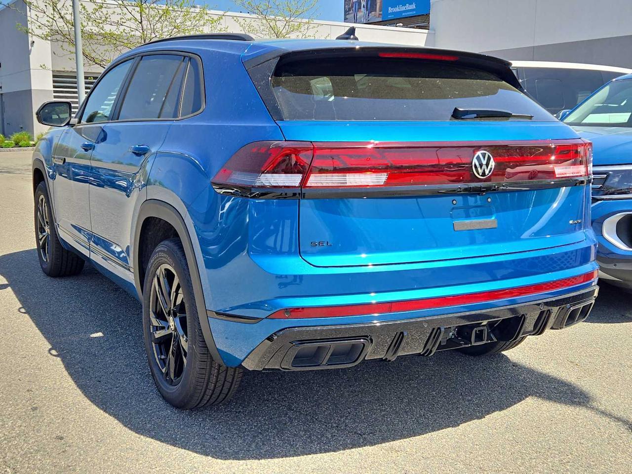 2025 Volkswagen Atlas Cross Sport 2.0T SEL R-Line Black Medford MA