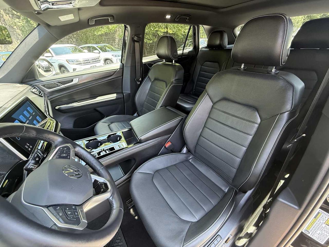 2025 Volkswagen Atlas Cross Sport 2.0T SEL R-Line Black Westborough MA