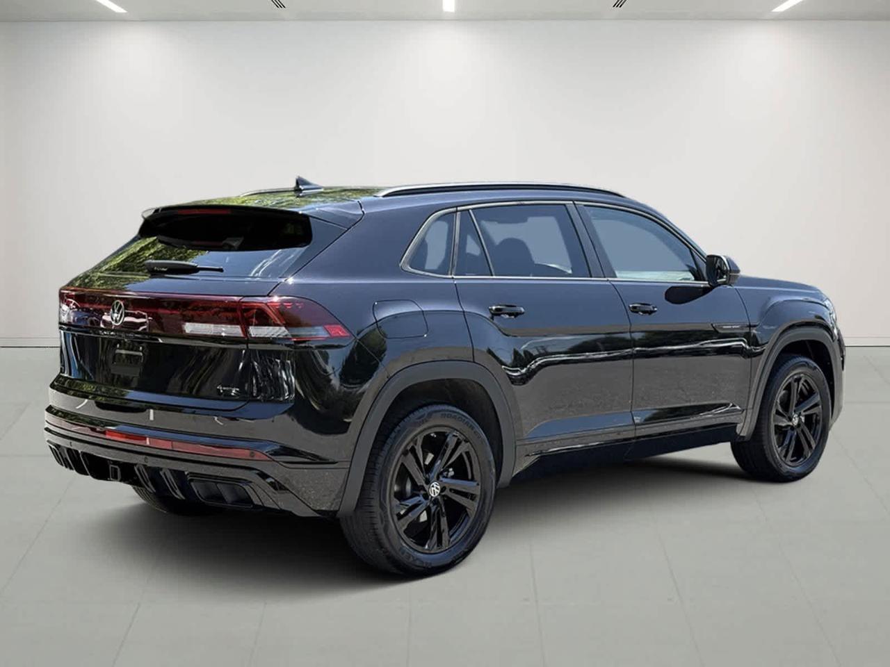 2025 Volkswagen Atlas Cross Sport 2.0T SEL R-Line Black Westborough MA