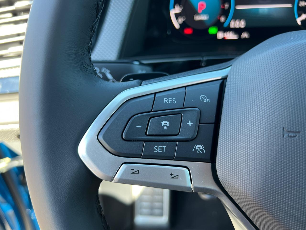 2025 Volkswagen Atlas Cross Sport 2.0T SEL R-Line Black Hagerstown MD