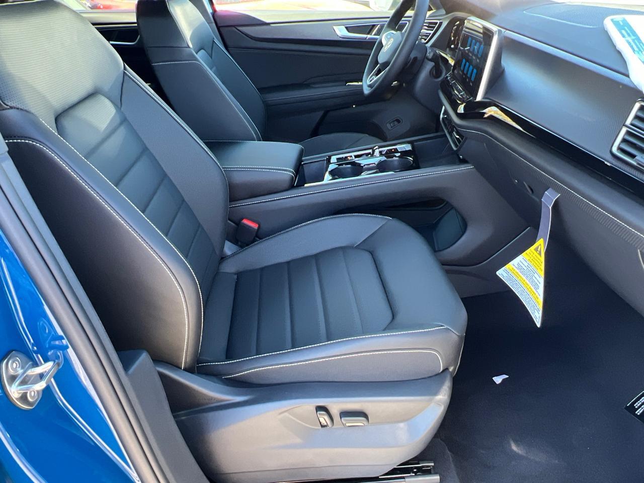 2025 Volkswagen Atlas Cross Sport 2.0T SEL R-Line Black Hagerstown MD
