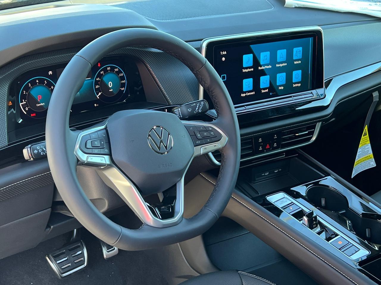 2025 Volkswagen Atlas Cross Sport 2.0T SEL R-Line Black Hagerstown MD
