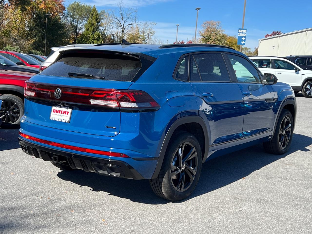 2025 Volkswagen Atlas Cross Sport 2.0T SEL R-Line Black Hagerstown MD