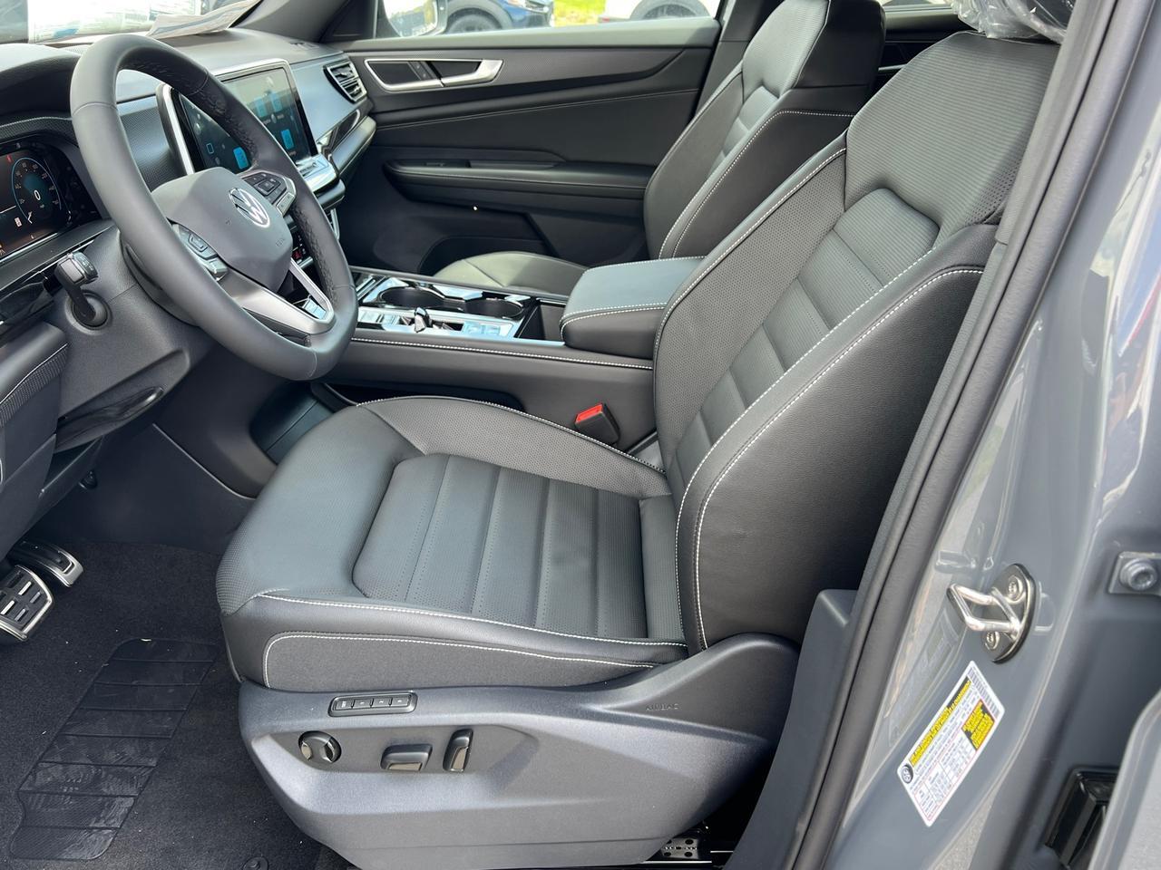 2025 Volkswagen Atlas Cross Sport 2.0T SEL R-Line Black Hagerstown MD