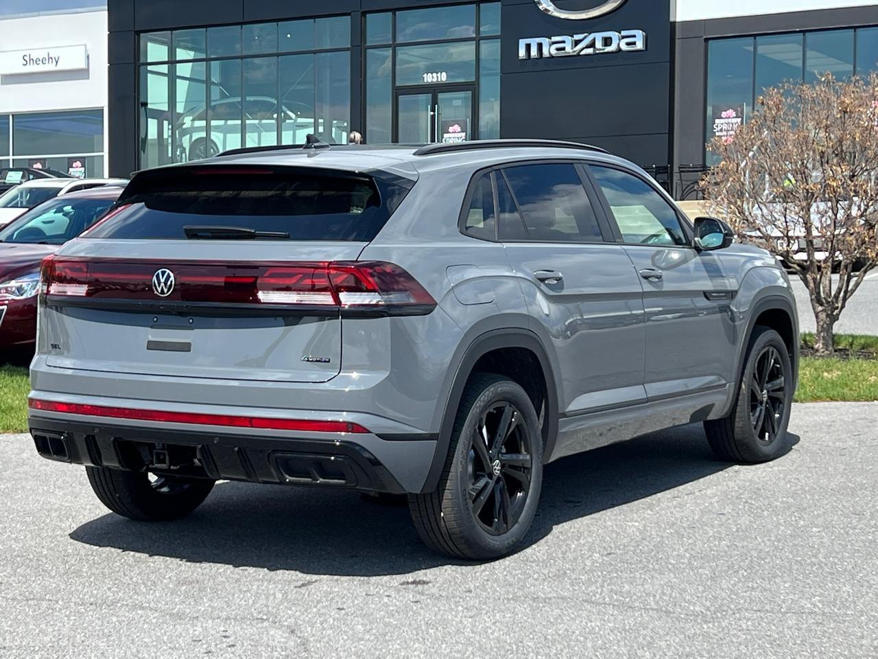 2025 Volkswagen Atlas Cross Sport 2.0T SEL R-Line Black Hagerstown MD